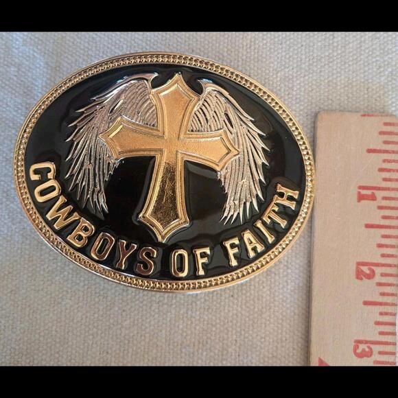Montana Silversmiths Belt Buckle "Cowboys of Faith" w/ gold cross & trim Wings - Picture 6 of 6